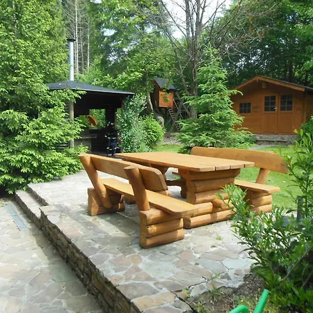 Cozy With Sauna, شاليه Wibrin